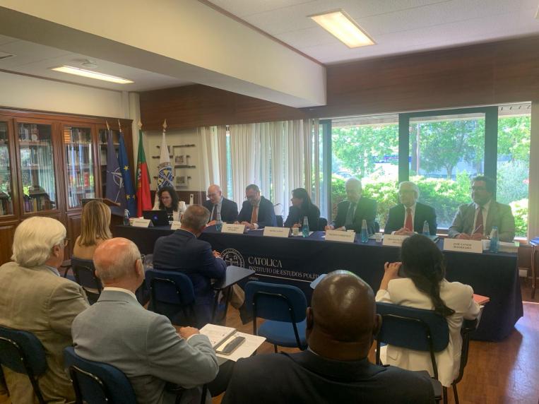 Foto 1 - Round Table – "Globalização e Segurança Nacional: Informações e Sistema de Informações"